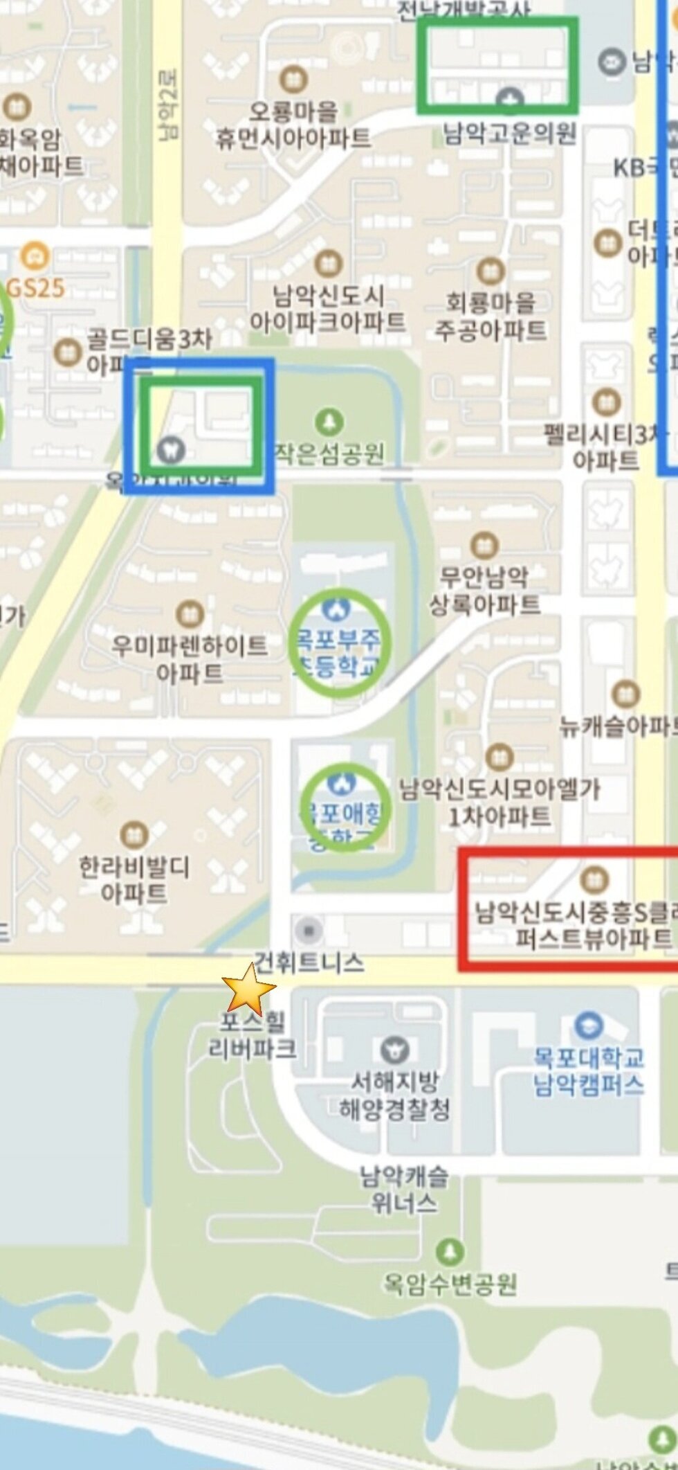 별표한 지점에 우회전 신호등 설치 바람