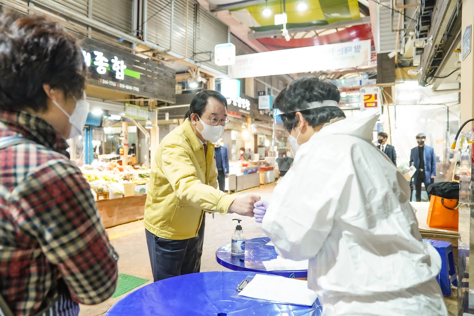 (01.25.중앙식료시장) 설 명절 전통시장 코로나 방역 점검