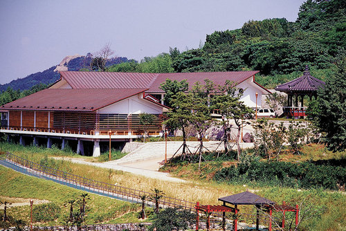 중요무형문화재전수교육관