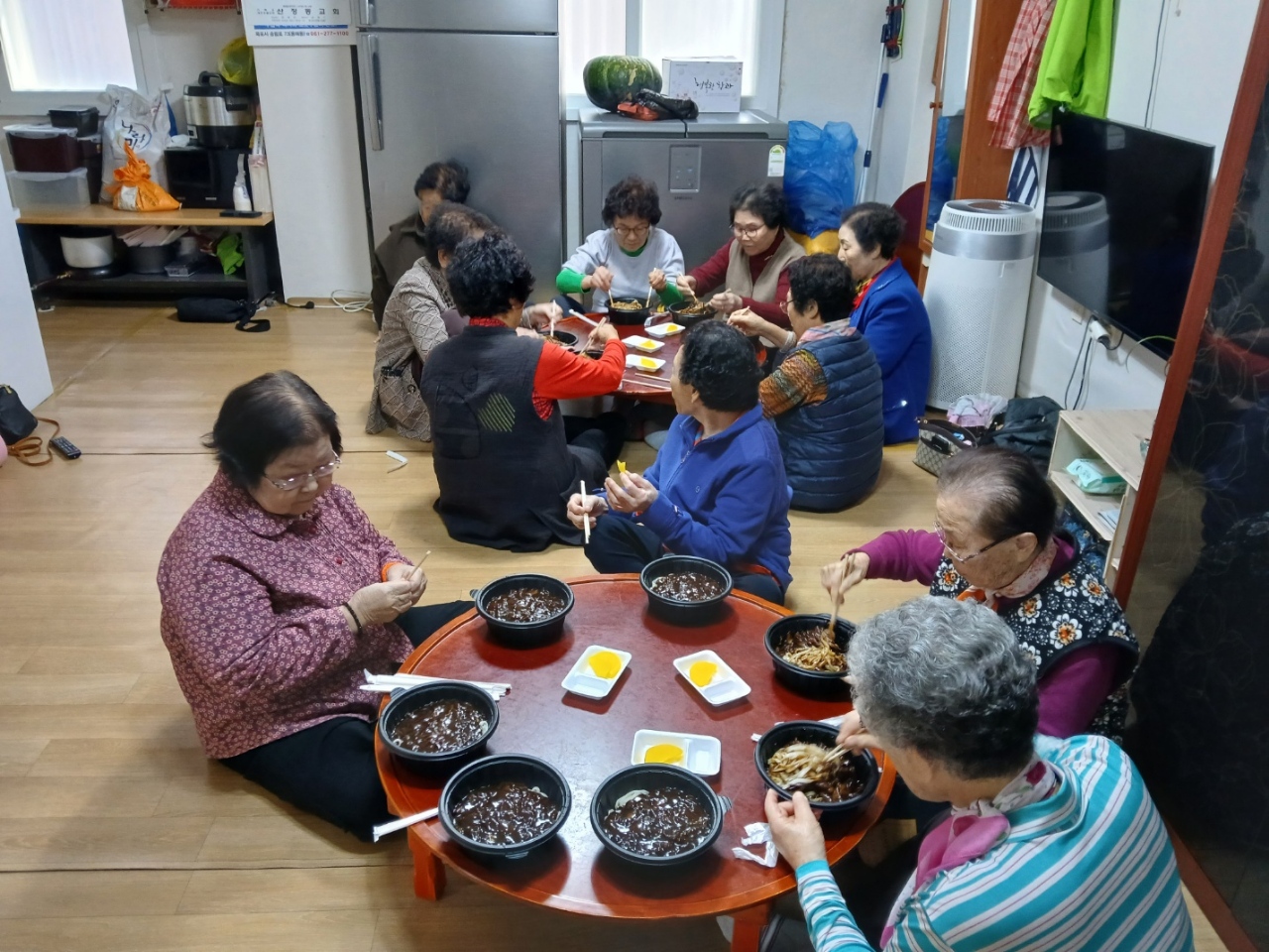 목포성심요양병원, 북항동 어르신께 ‘사랑의 짜장면 나눔 행사’ 추진