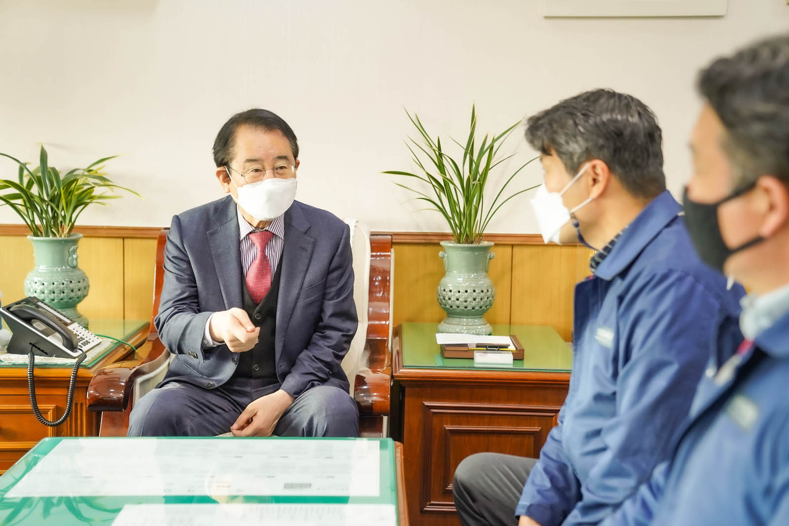 (12.10.시장실) 현대삼호중공업 사랑의 온수매트 전달식