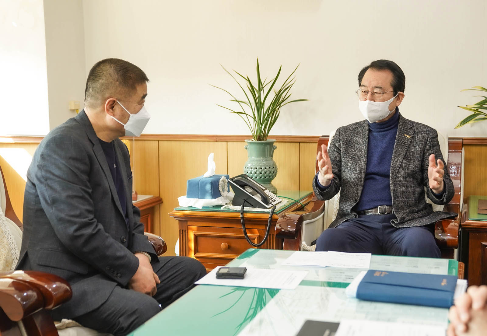 (03.08.시장실) 강원도 산불 피해지역 이재민돕기 위문품 기부 전달식
