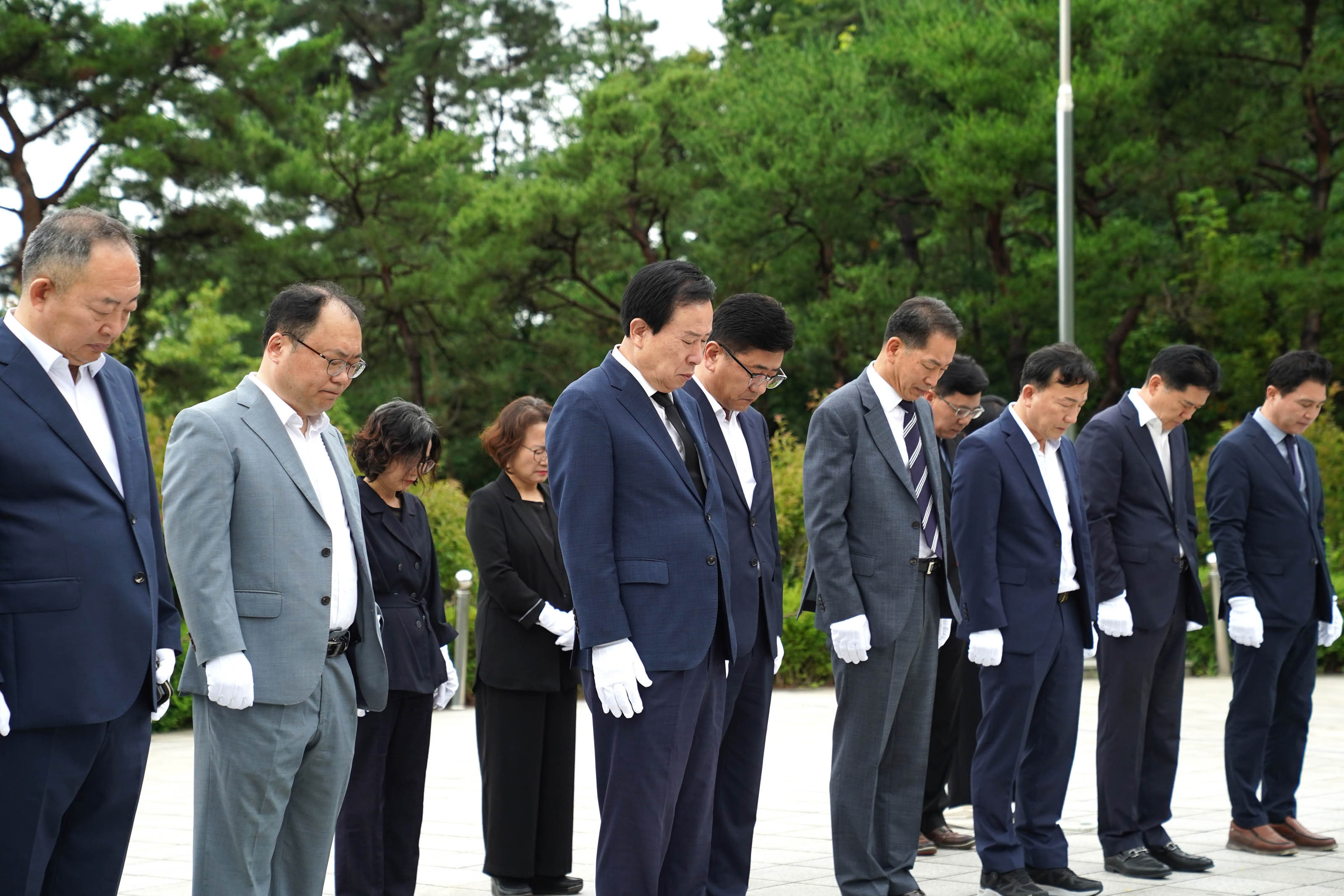 (07.01부흥산 현충탑) 민선8기 취임 2주년 현충탑 참배