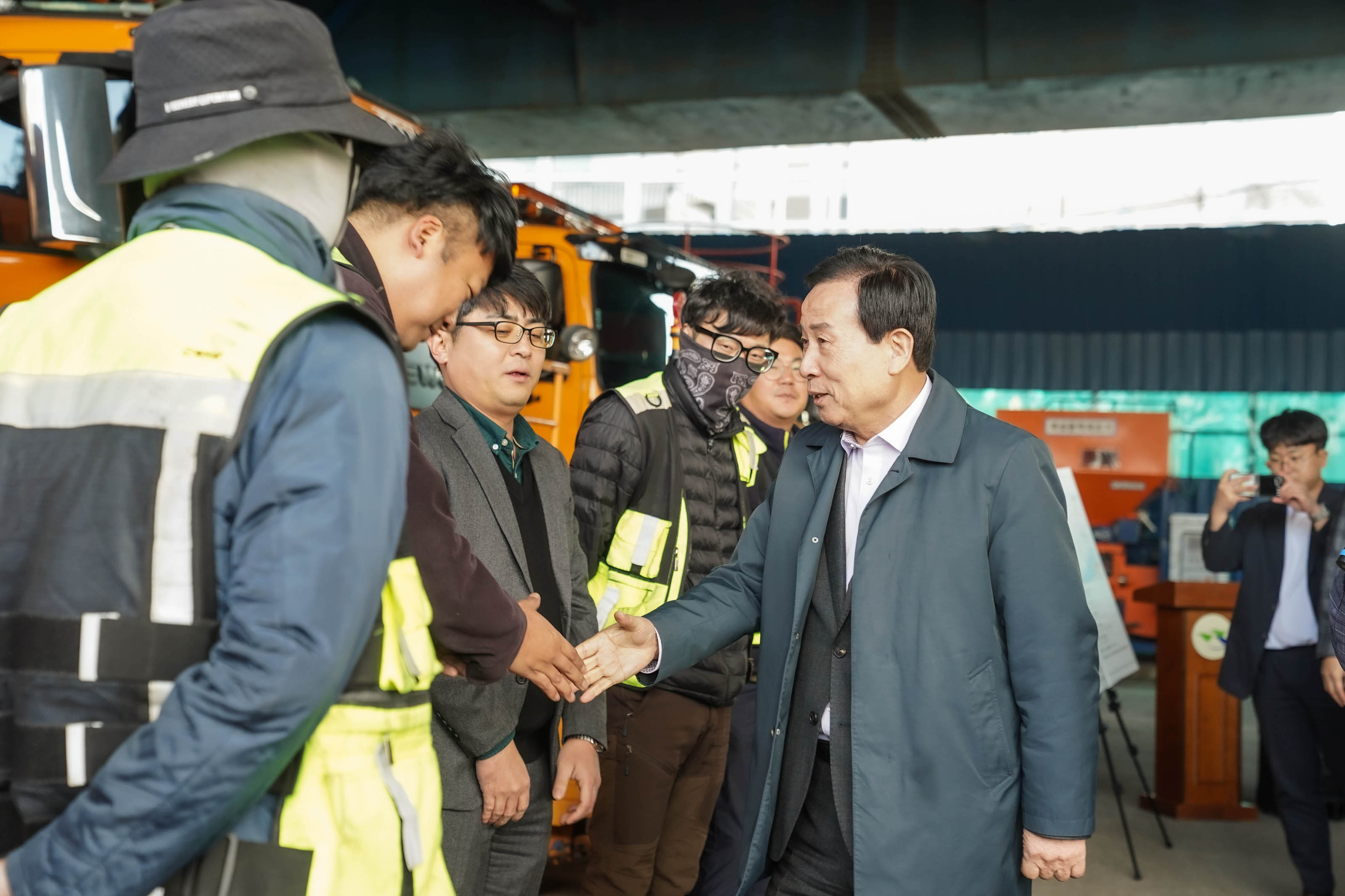 (11.26.제설장비차고지) 동절기 대비 도로제설단 발대식